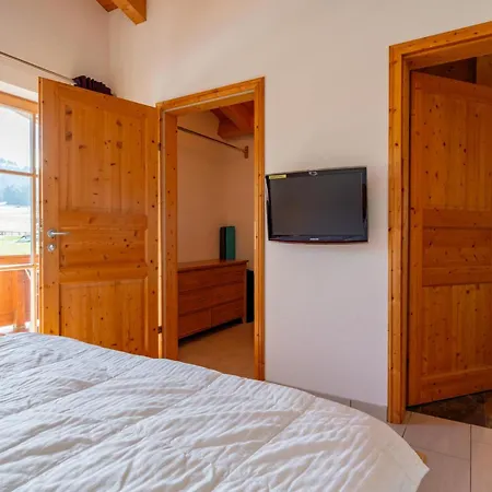 Chalet Maxima Ii - In - Out